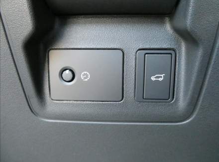 Land Rover - Range Rover Velar