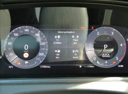 Land Rover - Range Rover Velar