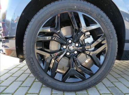 Land Rover - Range Rover Velar