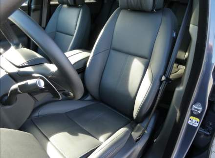 Land Rover - Range Rover Velar