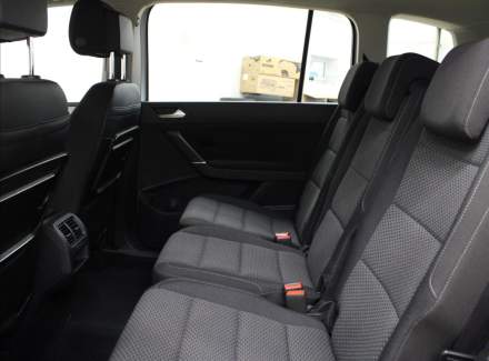 Volkswagen - Touran
