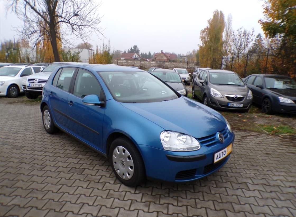 Volkswagen - Golf