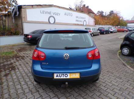 Volkswagen - Golf