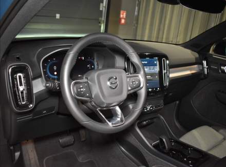 Volvo - XC40