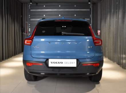 Volvo - XC40