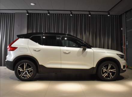 Volvo - XC40