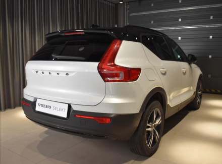 Volvo - XC40