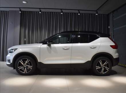 Volvo - XC40