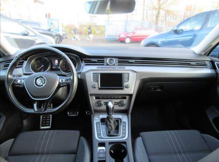 Volkswagen - Passat