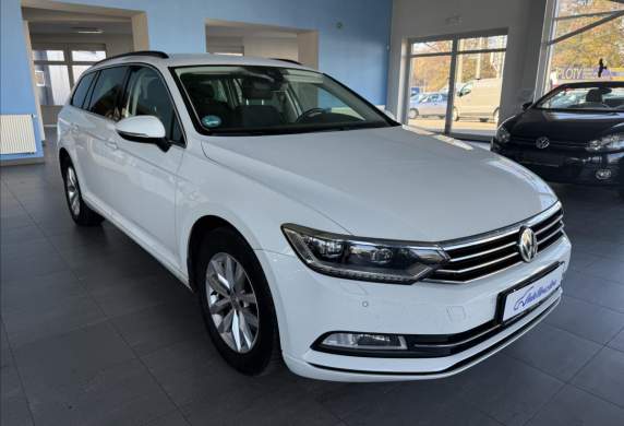 Volkswagen - Passat
