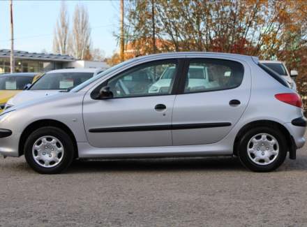 Peugeot - 206