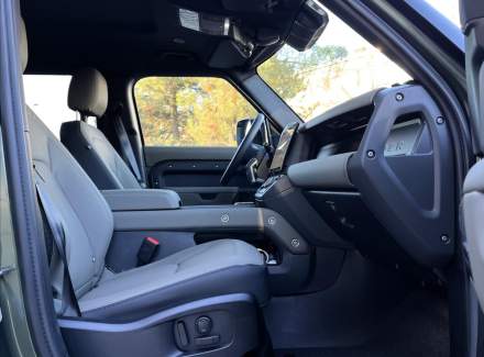 Land Rover - Defender