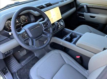 Land Rover - Defender