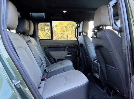 Land Rover - Defender