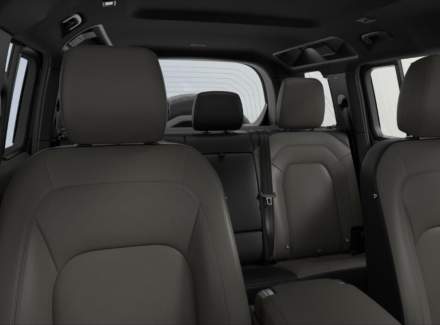 Land Rover - Defender