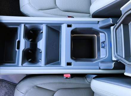 Land Rover - Defender