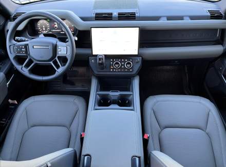 Land Rover - Defender