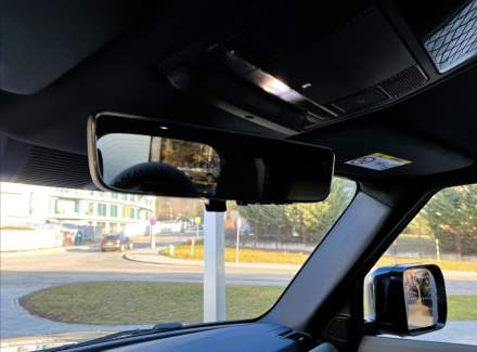 Land Rover - Defender