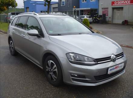 Volkswagen - Golf