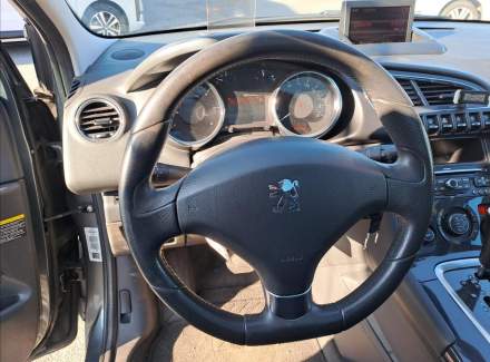 Peugeot - 3008