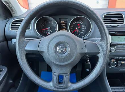 Volkswagen - Golf