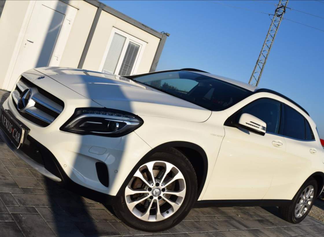 Mercedes-Benz - GLA