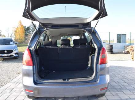 Toyota - Corolla Verso