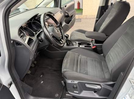 Volkswagen - Touran