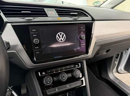 Volkswagen - Touran