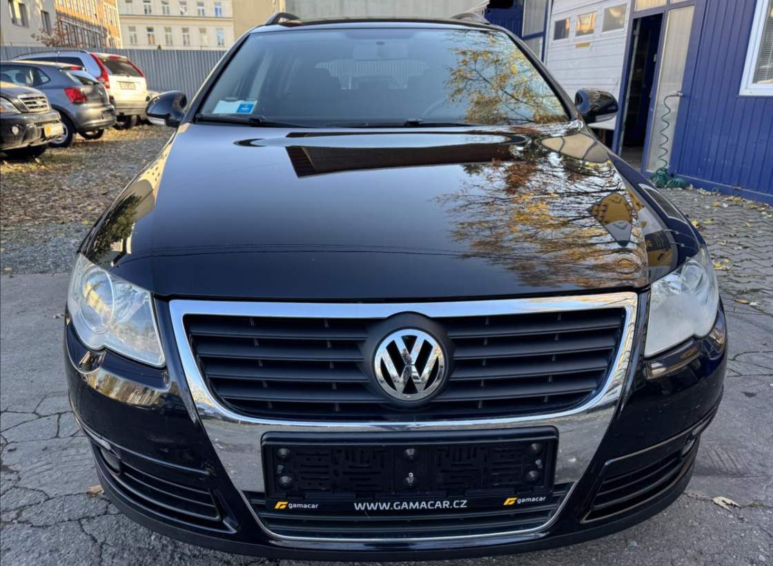 Volkswagen - Passat