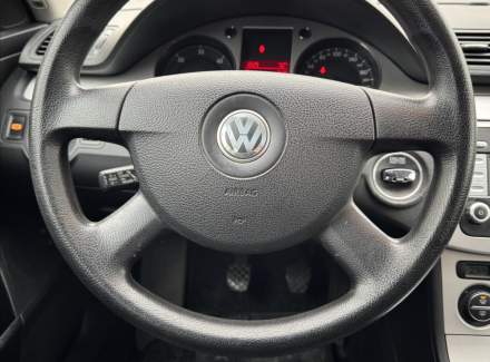 Volkswagen - Passat