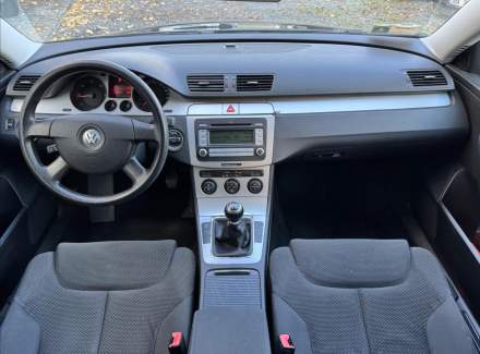 Volkswagen - Passat