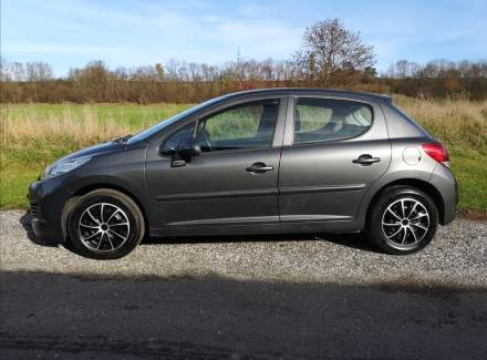 Peugeot - 207