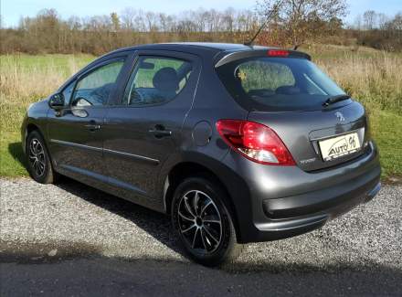 Peugeot - 207