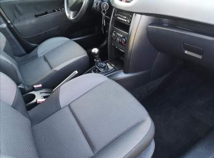 Peugeot - 207