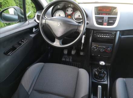Peugeot - 207