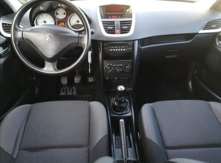 Peugeot - 207