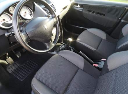 Peugeot - 207