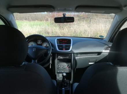 Peugeot - 207