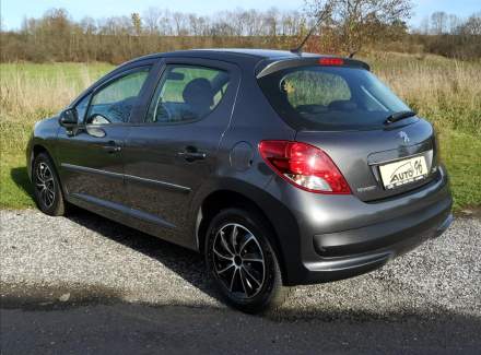 Peugeot - 207
