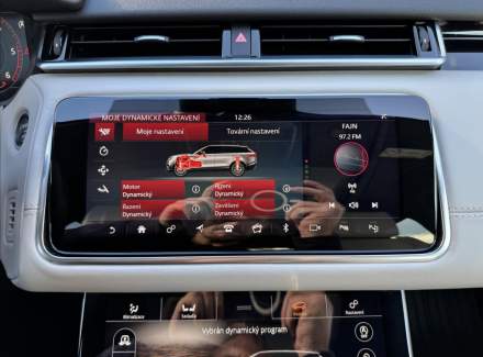 Land Rover - Range Rover Velar