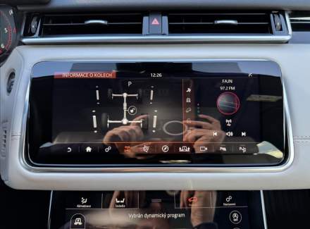 Land Rover - Range Rover Velar