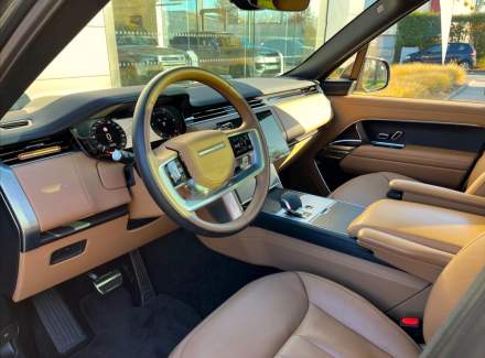 Land Rover - Range Rover