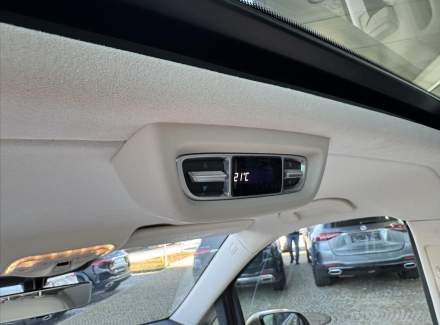 Mercedes-Benz - V-class