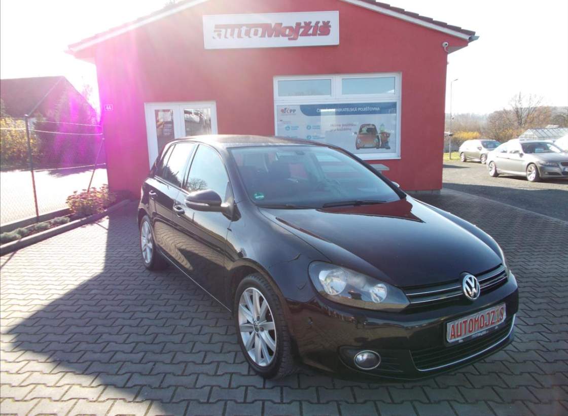 Volkswagen - Golf