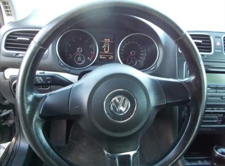 Volkswagen - Golf