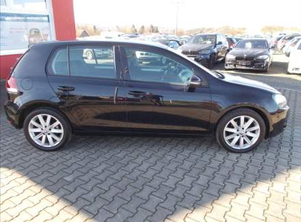 Volkswagen - Golf