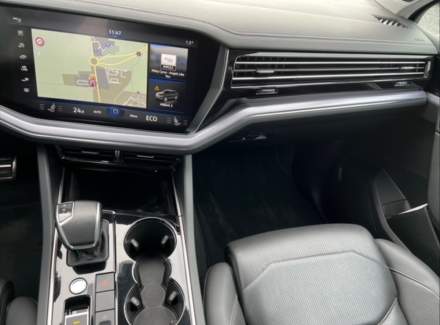 Volkswagen - Touareg