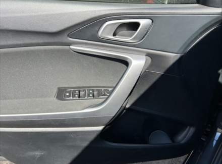 Kia - Cee'd