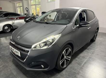 Peugeot - 208